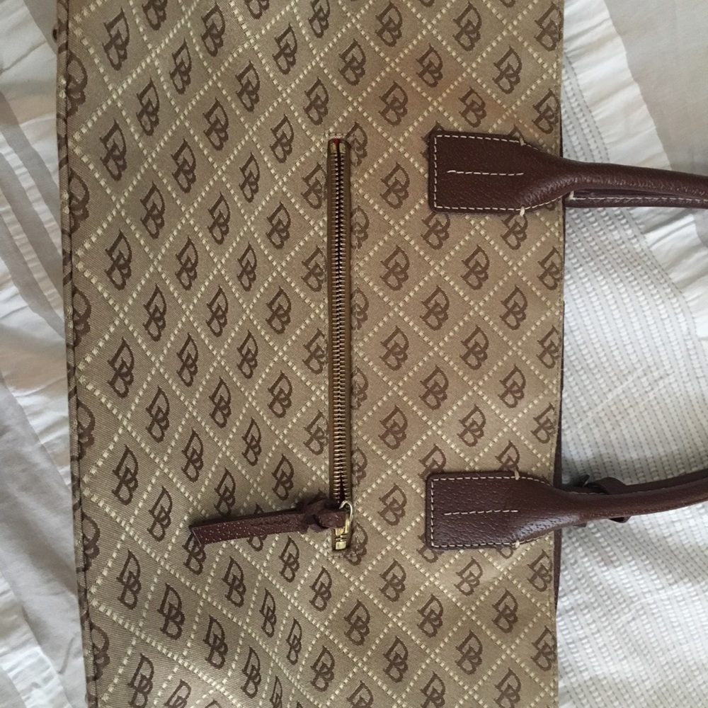 Dooney and Bourke Hang Bag